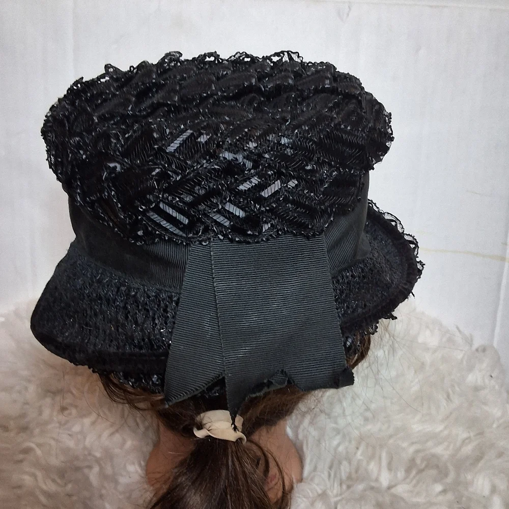 Vintage Black raffia semi Bowler hat‎